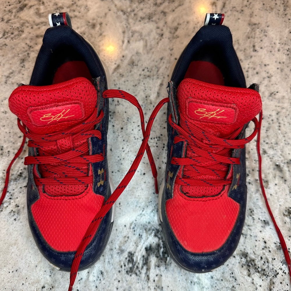 Under Armour Bryce Harper Baseball Cleats (size 1Y)